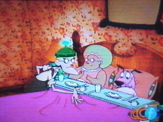 Courage and Muriel are served breakfast in bed by Eustace...who is being controlled by Courage!